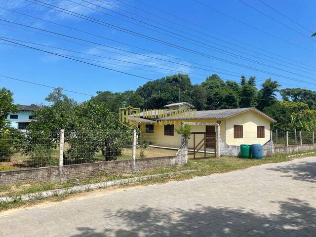 #1570 - Casa para Venda em Torres - RS - 1