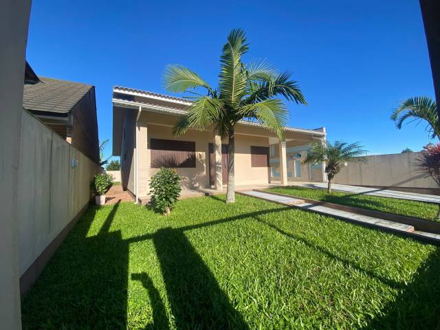 #2023 - Casa para Venda em Torres - RS