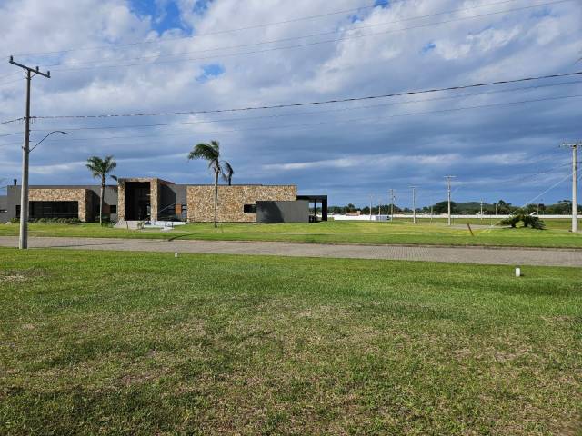 #2051 - Terreno para Venda em Torres - RS - 2