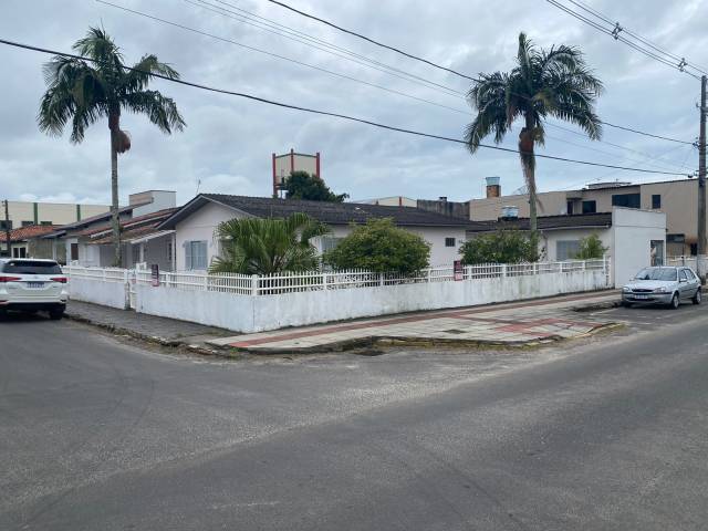 #2080 - Bangalô para Venda em Sombrio - SC - 2