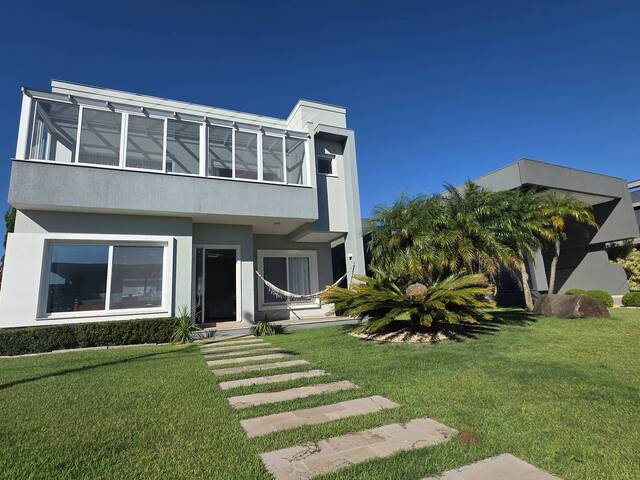 #2289 - Casa em condomínio para Locação em Torres - RS